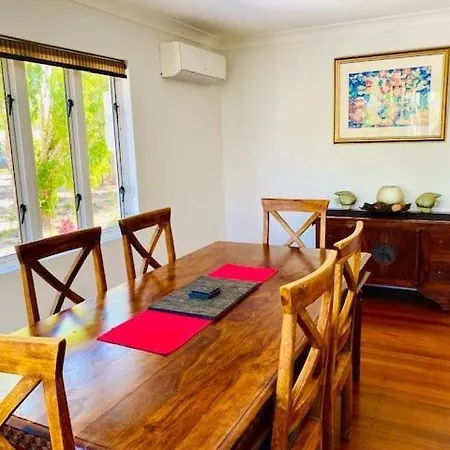 Beachview Apartments At Villa Paradiso Palm Cove Exterior photo